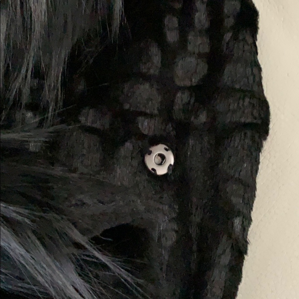 Vest - Picture 3 of 4